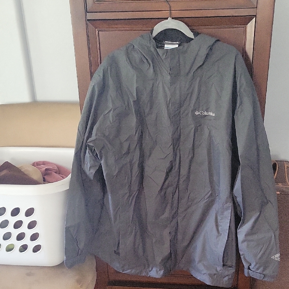 Columbia Men's Gray Jacket